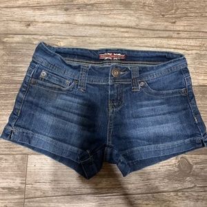 Women’s Jean shorts size 28